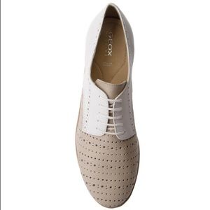 GEOX Patent Leather Oxfords, Taupe and White, size 39